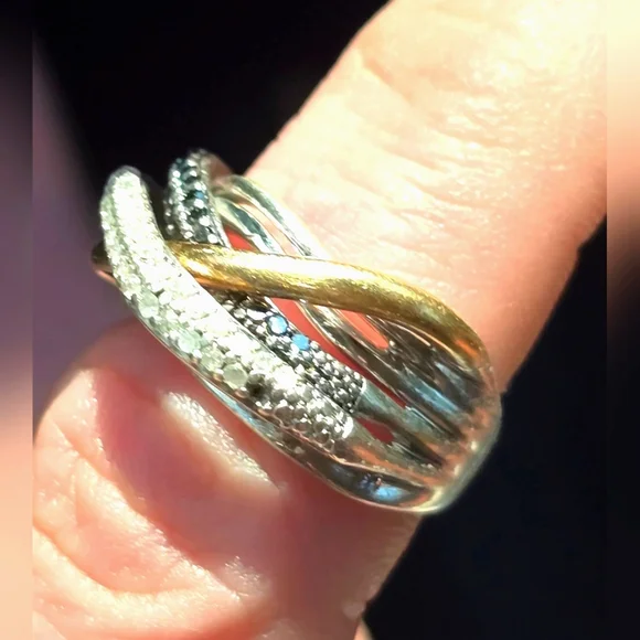 Beautiful diamond & Black diamond two tones gold wedding ring - Picture 7 of 7